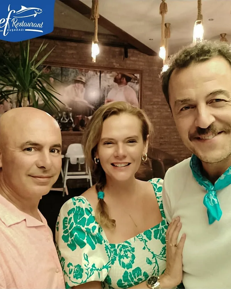 Aslı Orcan and Yetkin Dikinciler with Ahmet Öz at Şef Restaurant Kuşadası